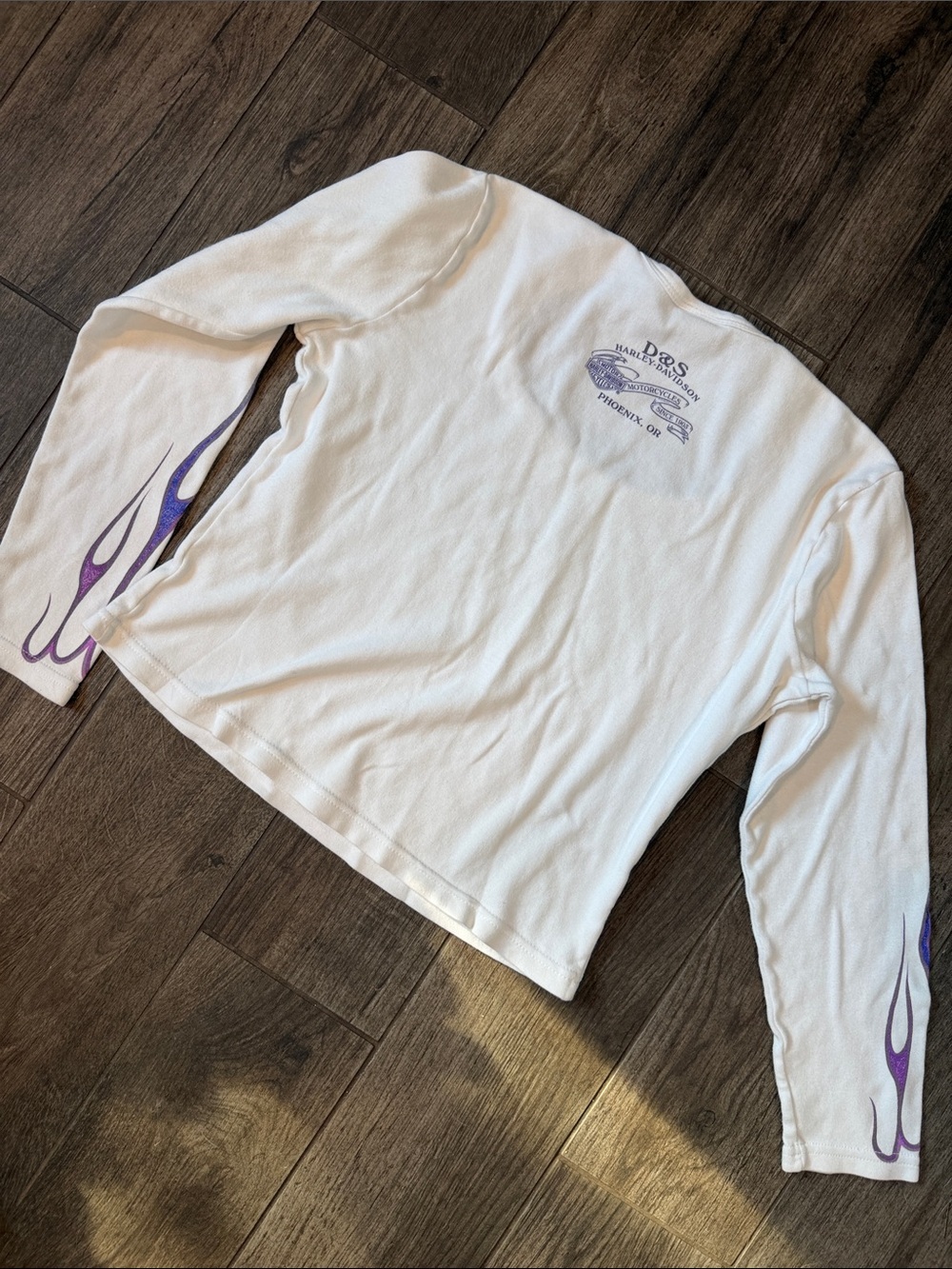 Y2K Harley-Davidson White 3/4 Sleeve Top with Purple Flame Graphics - Picture 3 of 5